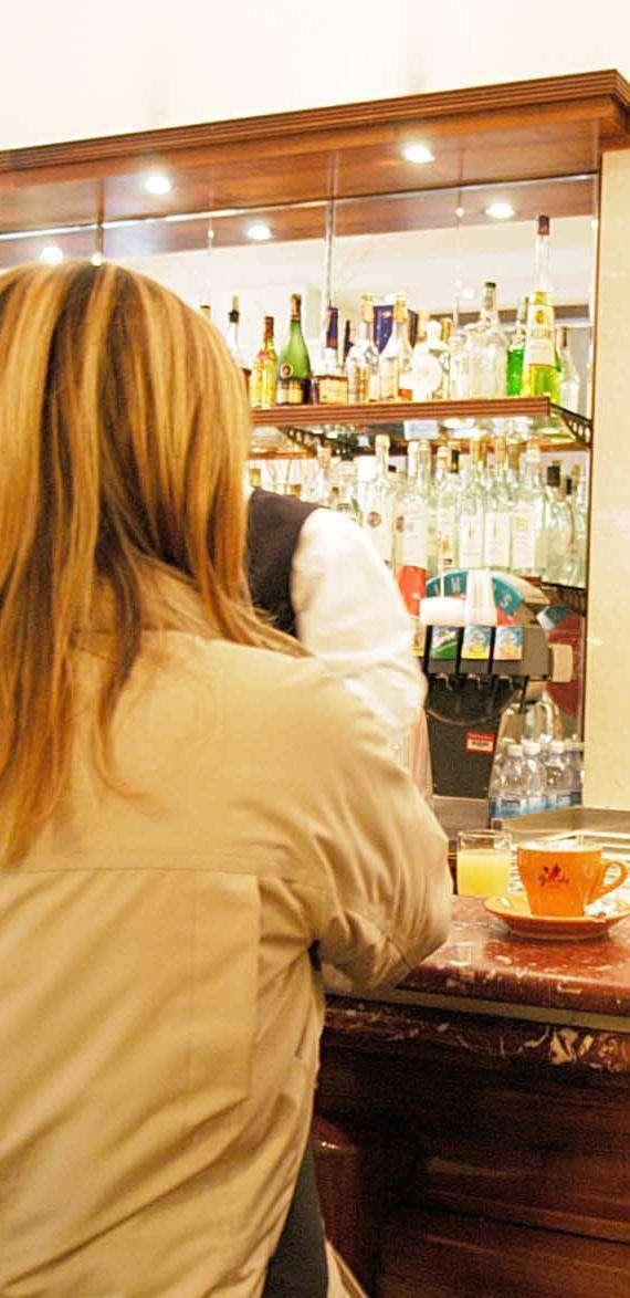 Il giudice «licenzia» i volontari dei circoli