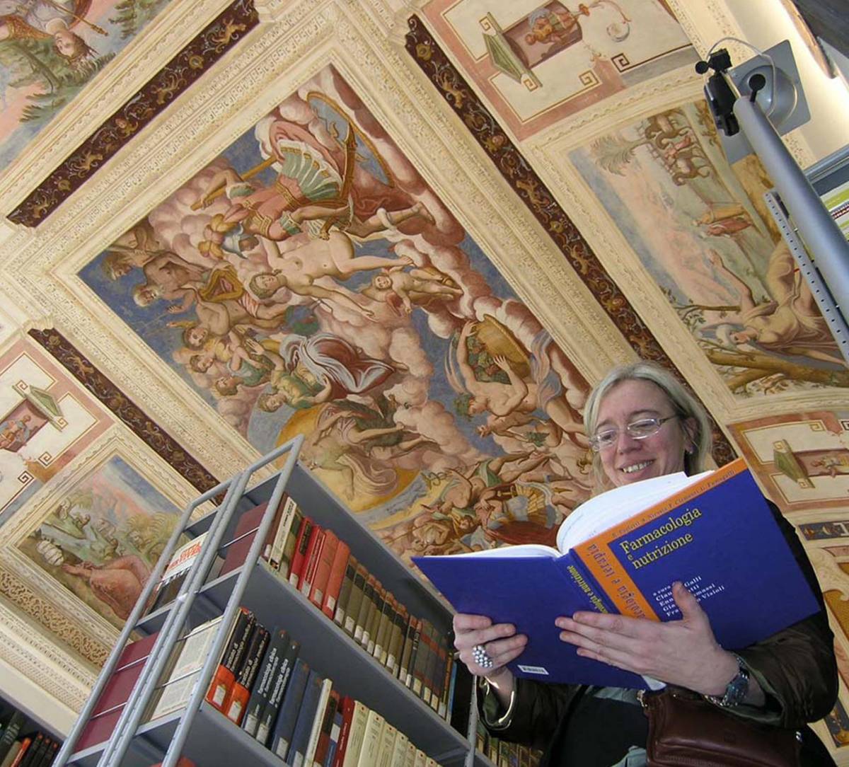 La gente di San Fruttuoso ritrova la sua biblioteca