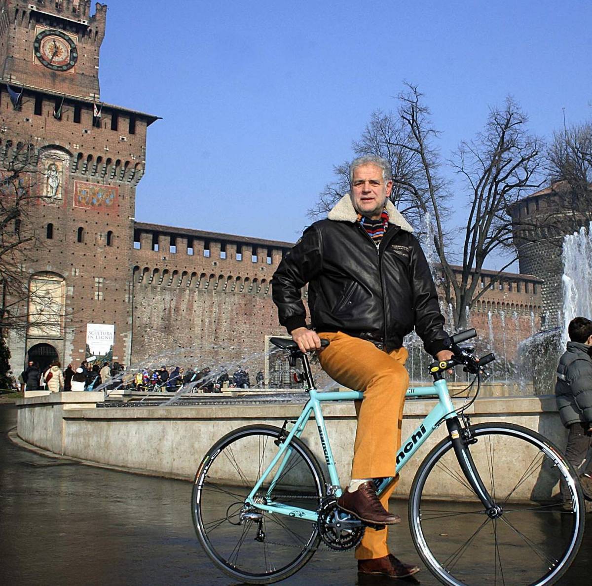 La pedalata antismog. Formigoni: «Copiatemi»