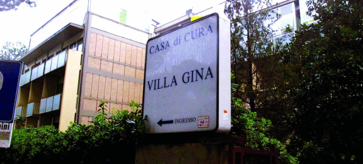 Panni stesi e ardesia colorano la città anni Settanta