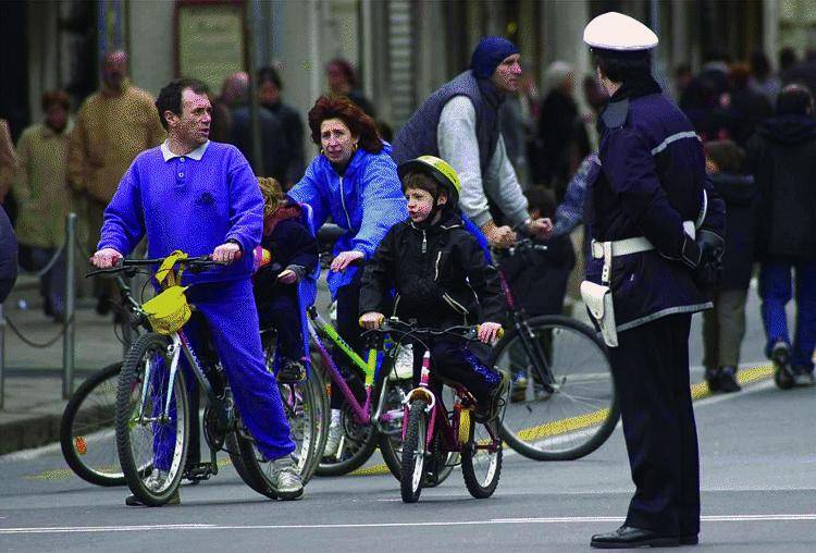 La bicicletta batte tutti nel traffico urbano a Genova