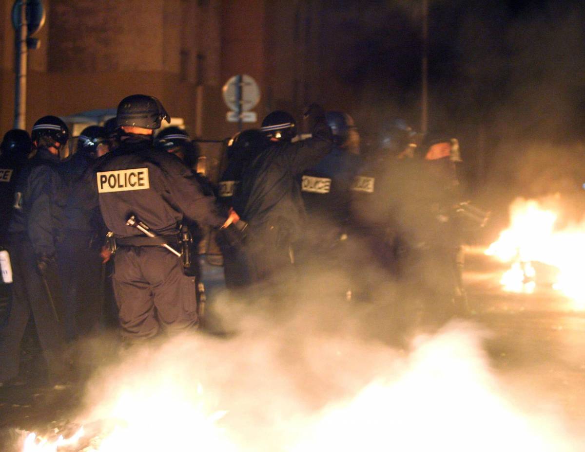 Gli studenti minacciano: Genova come Parigi