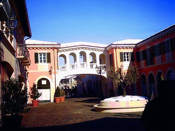 «Fase 4», all’Outlet 22 nuove griffe