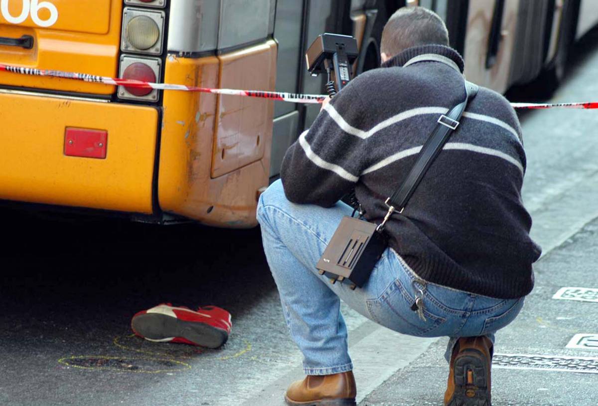 Litiga col vigile, il bus gli amputa un piede