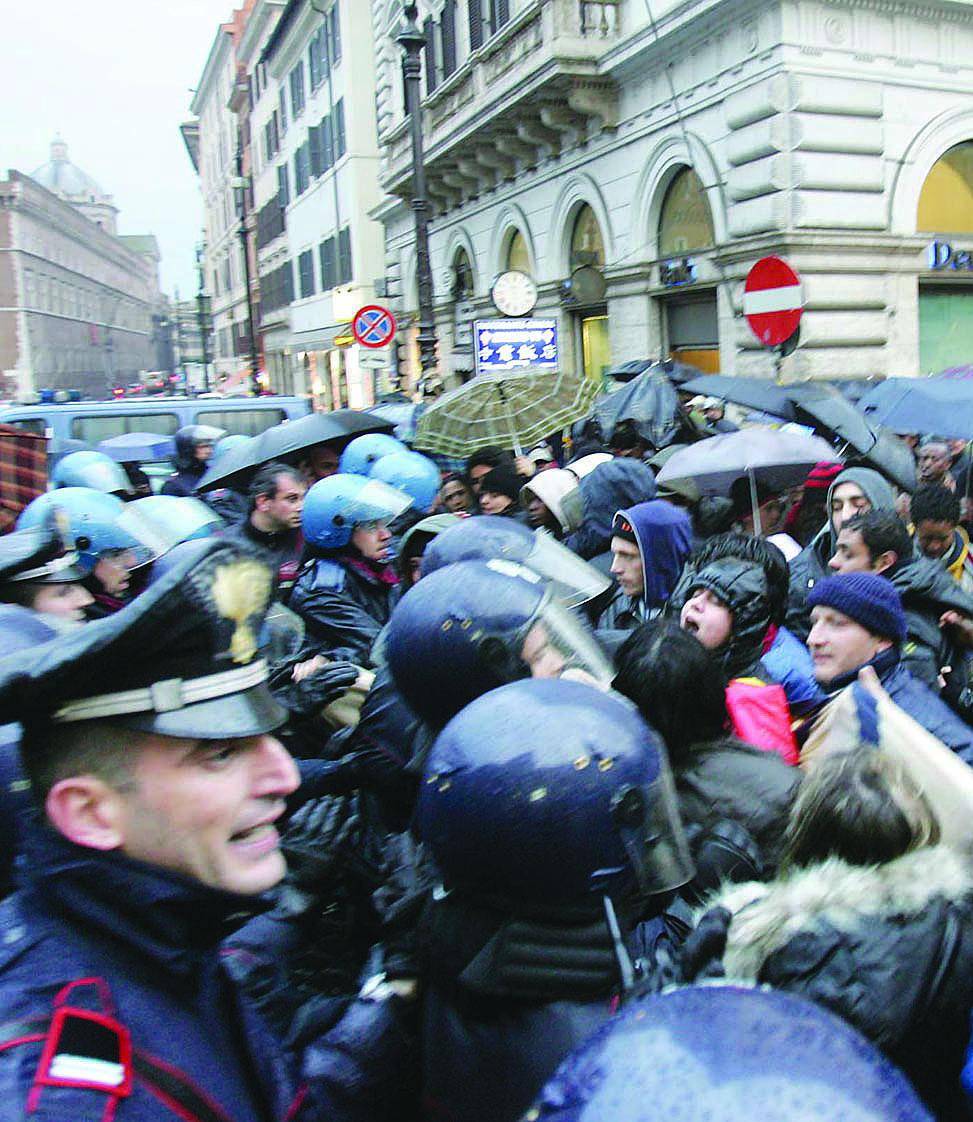 Non pagò 300mila lire Le vendono casa e la sfrattano a 72 anni