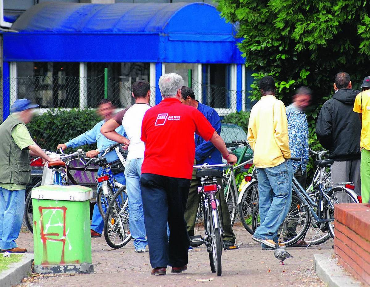 Darsena, riapre il mercato dei ladri di bici