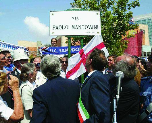 La stupidità non può riscrivere la storia