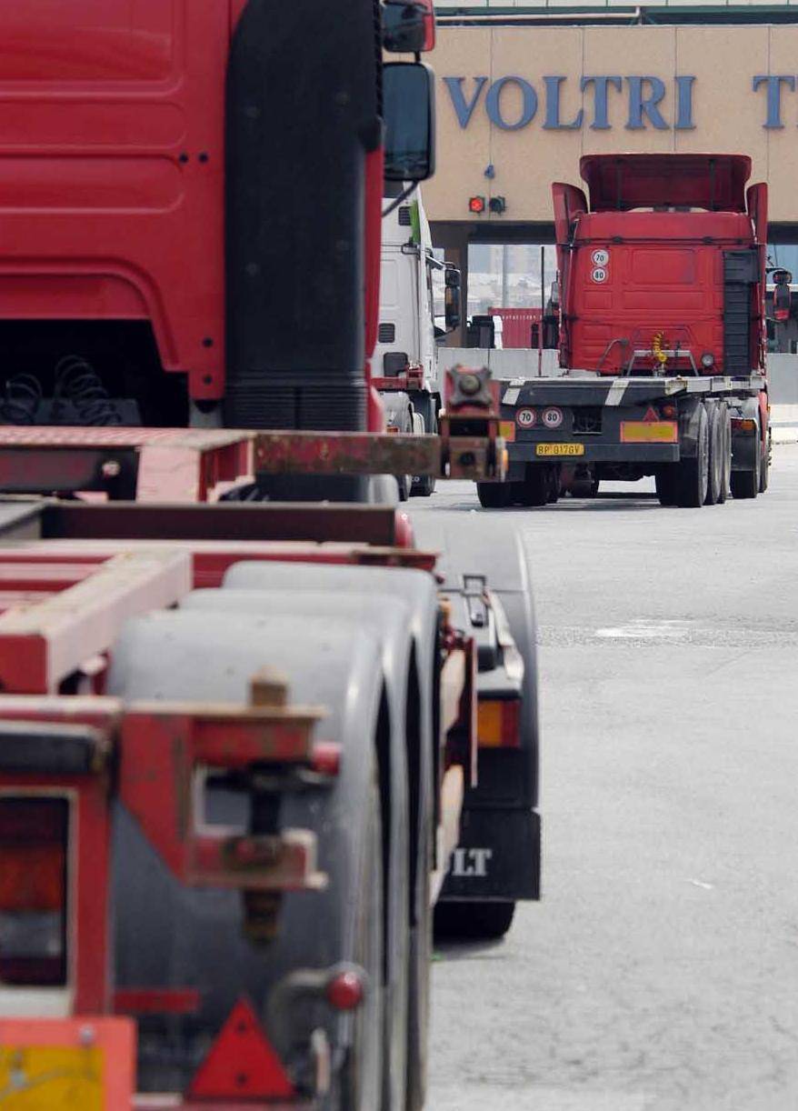 E dalla Cina intanto arrivano container di merci contraffatte