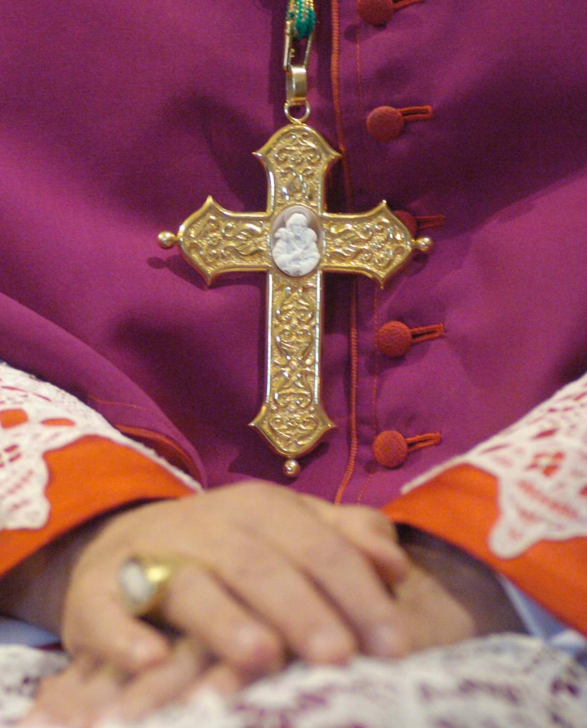 La Curia scomunica il Burlando cinese: «Machiavellico»