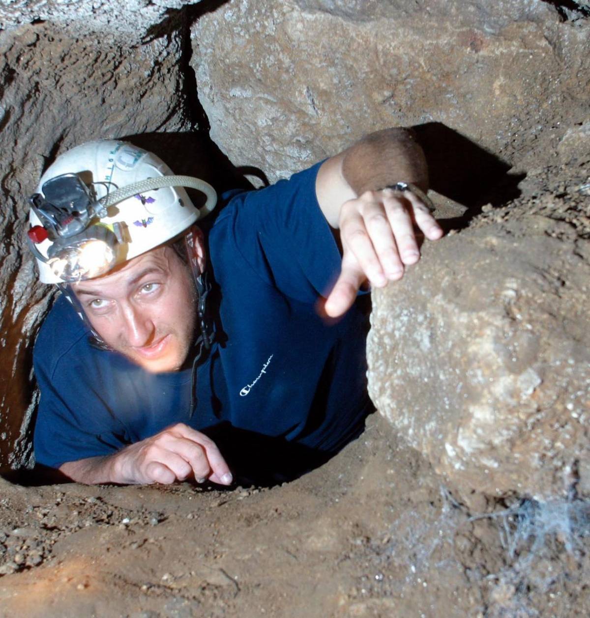 Con gli speleologi a esplorare i segreti profondi delle grotte