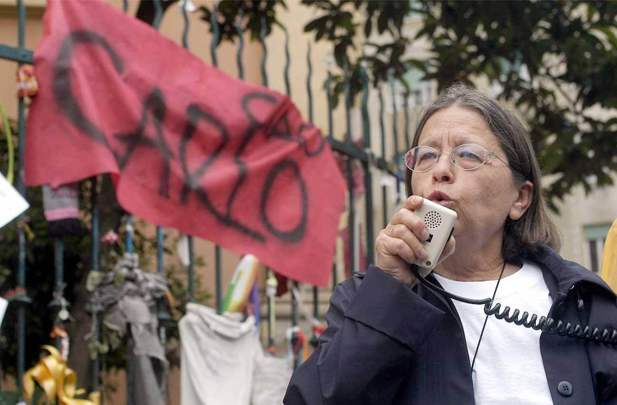 Genova si ribella alla «sala Carlo Giuliani»