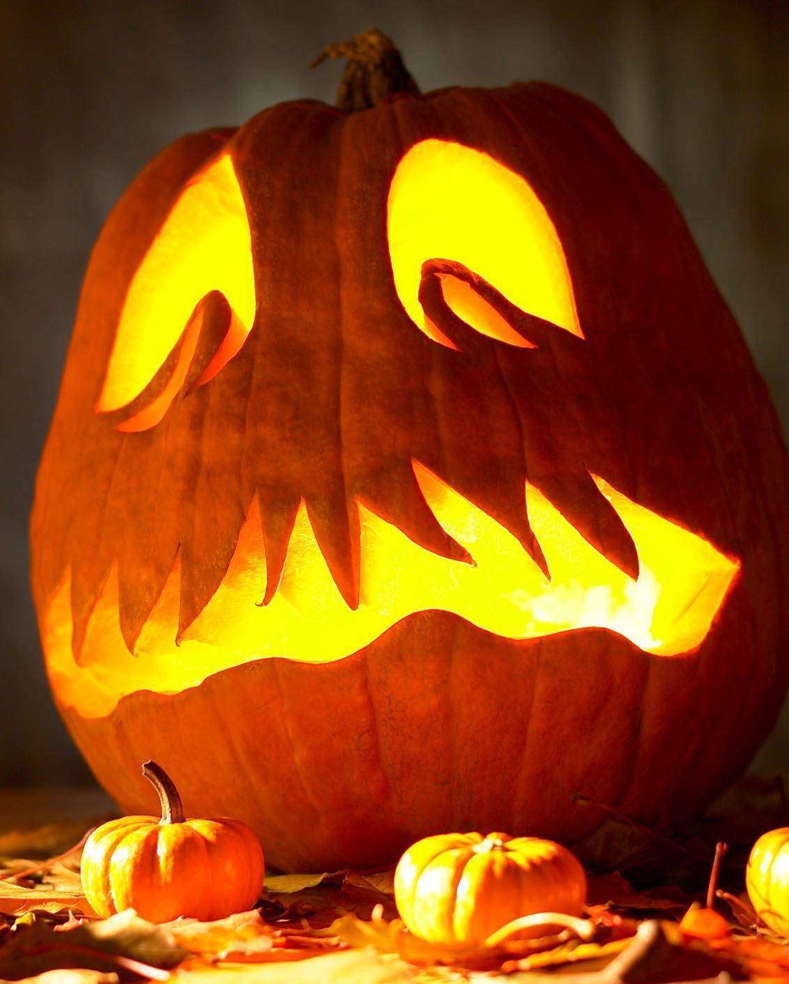 Halloween mette in gara gli intagliatori di zucche