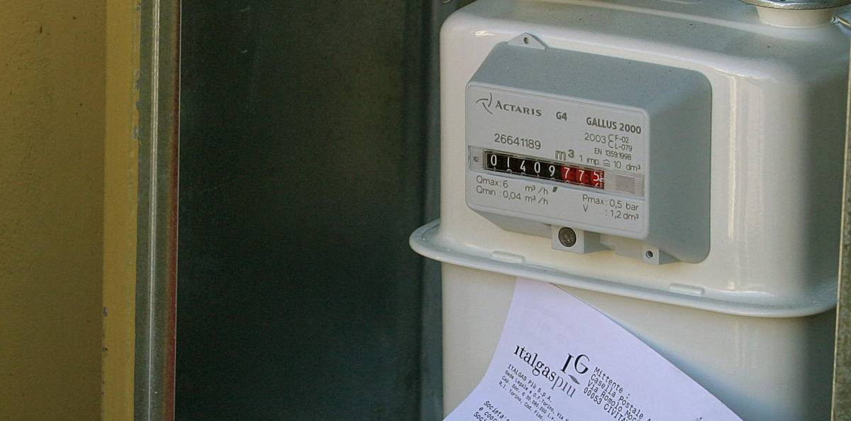 Spaventano gli anziani per un contratto del gas