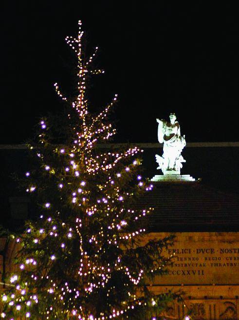 Dopodomani a Recco cerimonia del «Confeugo», domenica 17 all’Acquasanta Coro del Monte Cauriol, canti della tradizione cristiana a Bogliasco «Viaggio dei magi» per le vacanze di Natale La Provincia presenta il programma delle feste: dal sacro al prof