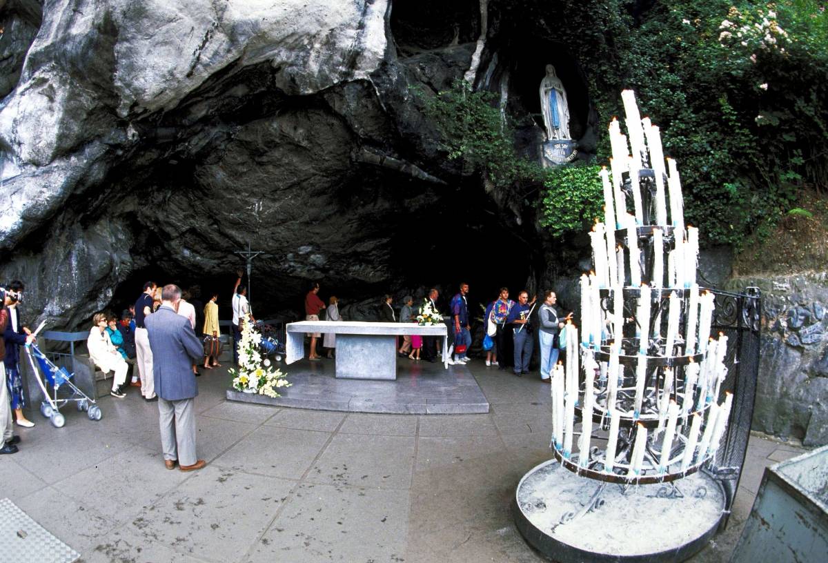 Rock nella grotta di Lourdes