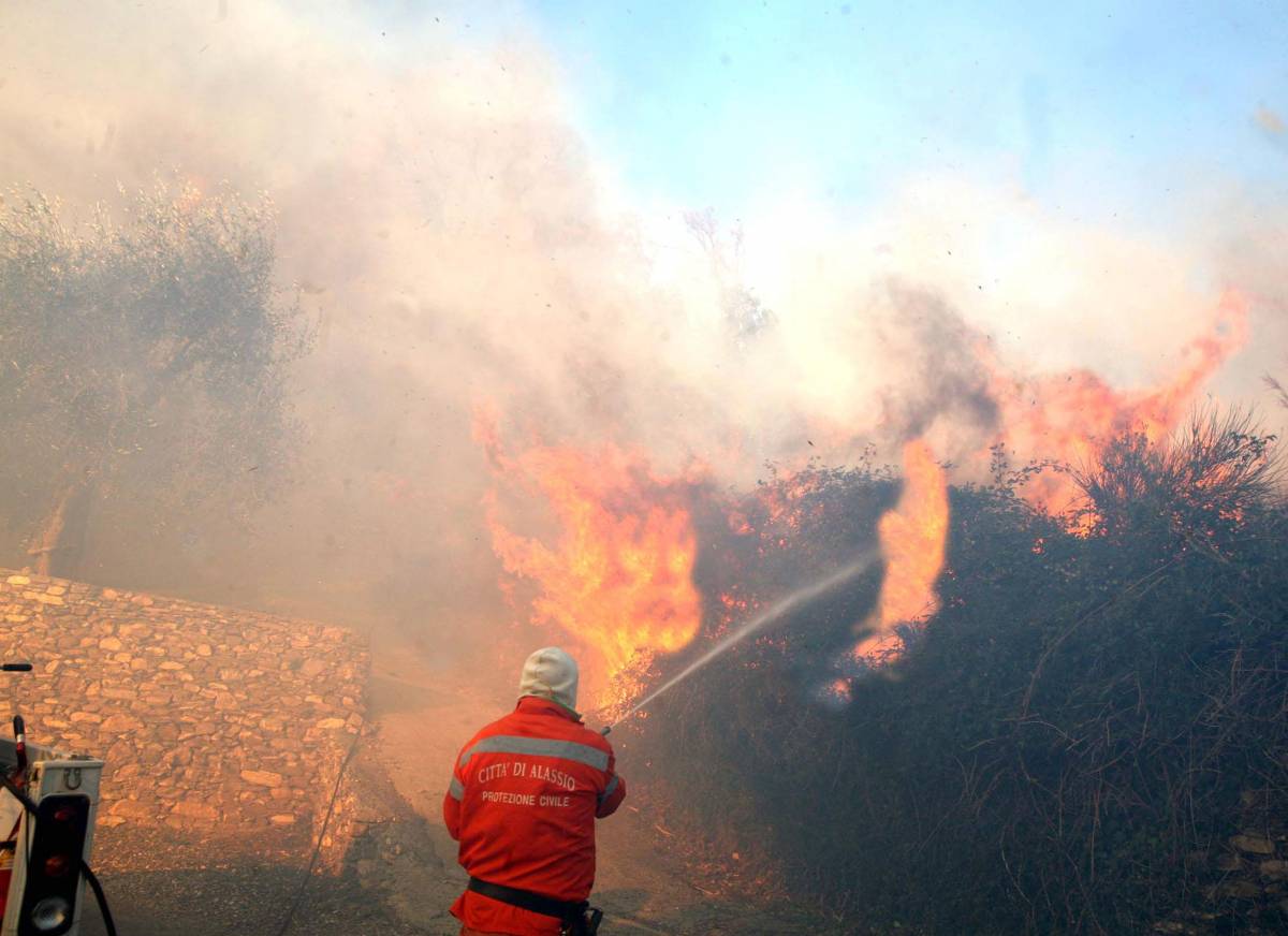 Vento e fuoco fanno tremare la Liguria