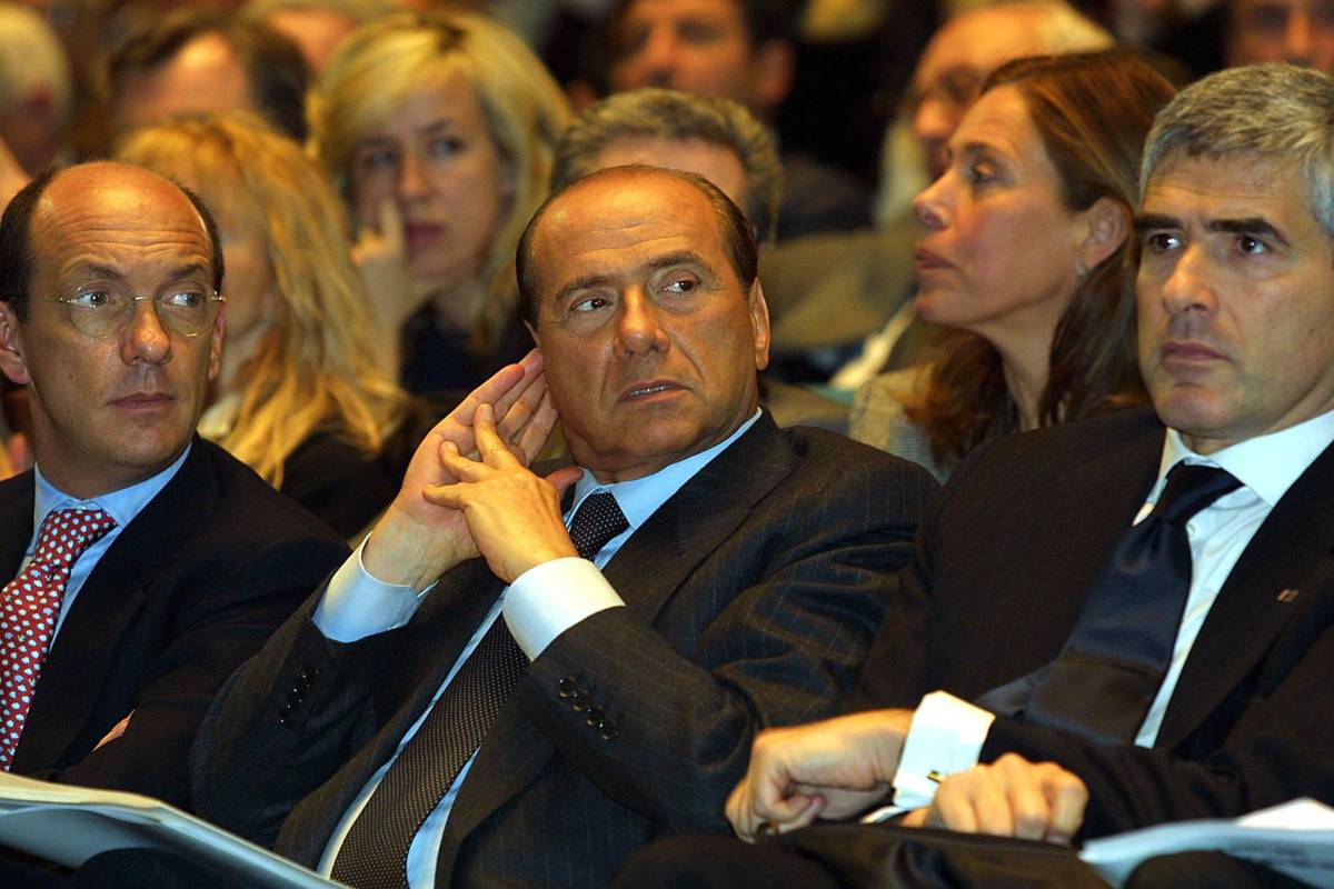 Legge elettorale, Berlusconi: "Non mi farò scavalcare da Casini"