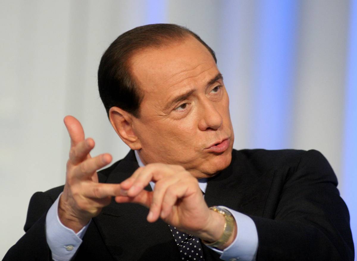 Berlusconi attacca Prodi: "Uso clientelare dei soldi pubblici"