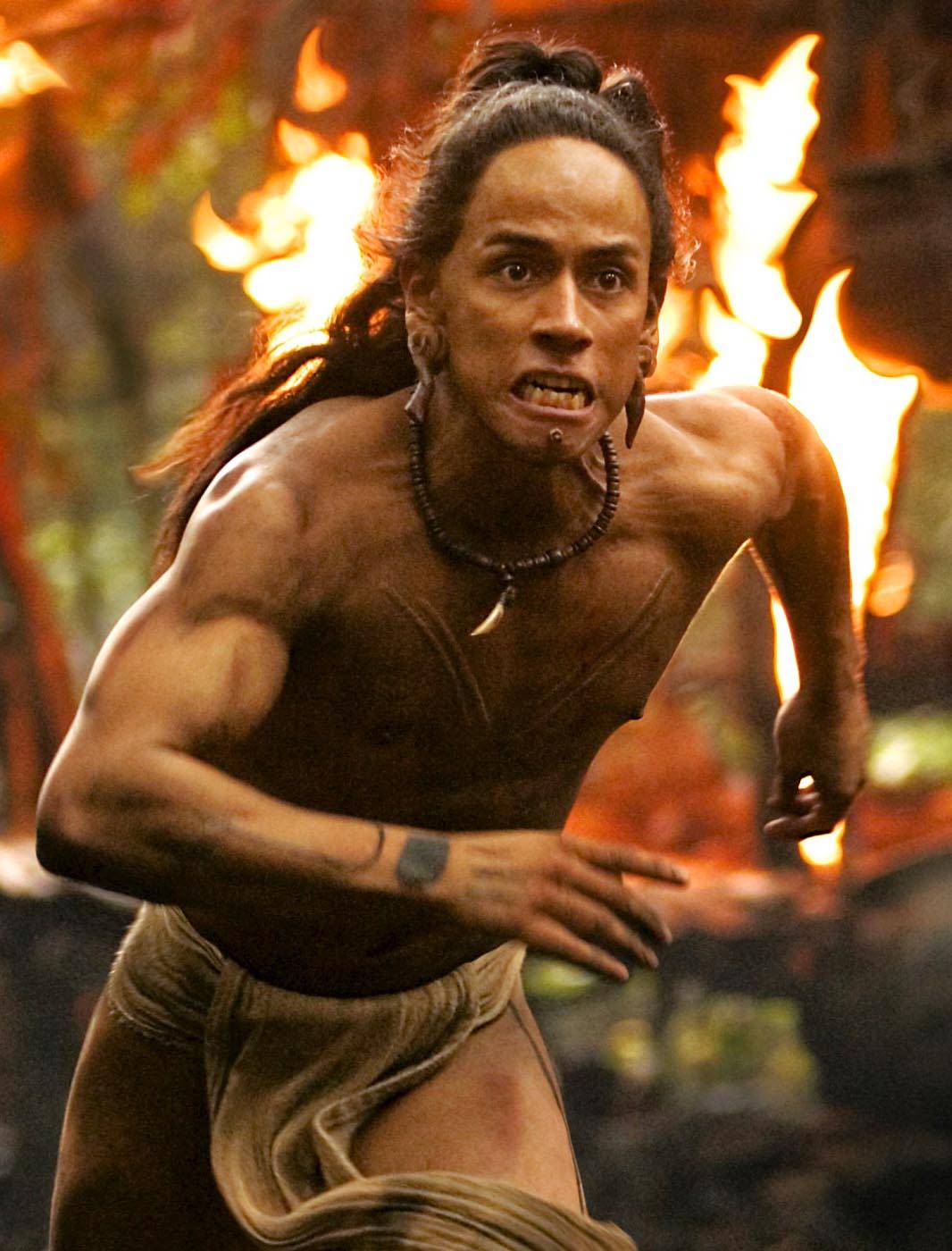 Rutelli: "Apocalypto va vietato ai minori". Scontro sul film di Gibson