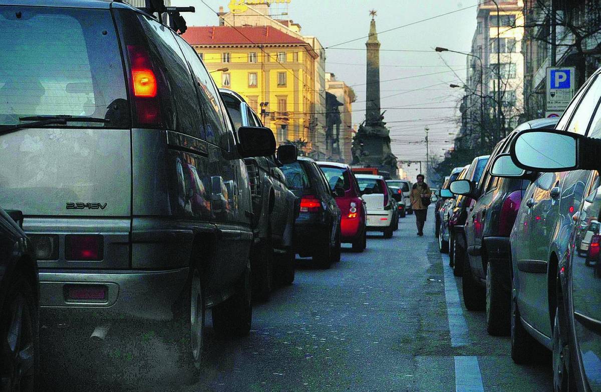 Smog, tutti a piedi l’ultima domenica di gennaio