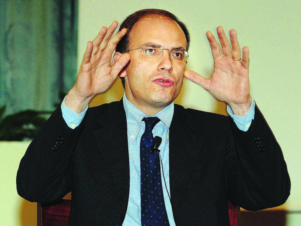 Alitalia, Letta apre ai sindacati  e disinnesca lo sciopero del 19