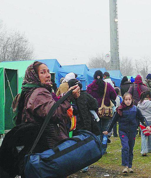 «I vostri giardini espropriati per i nomadi»