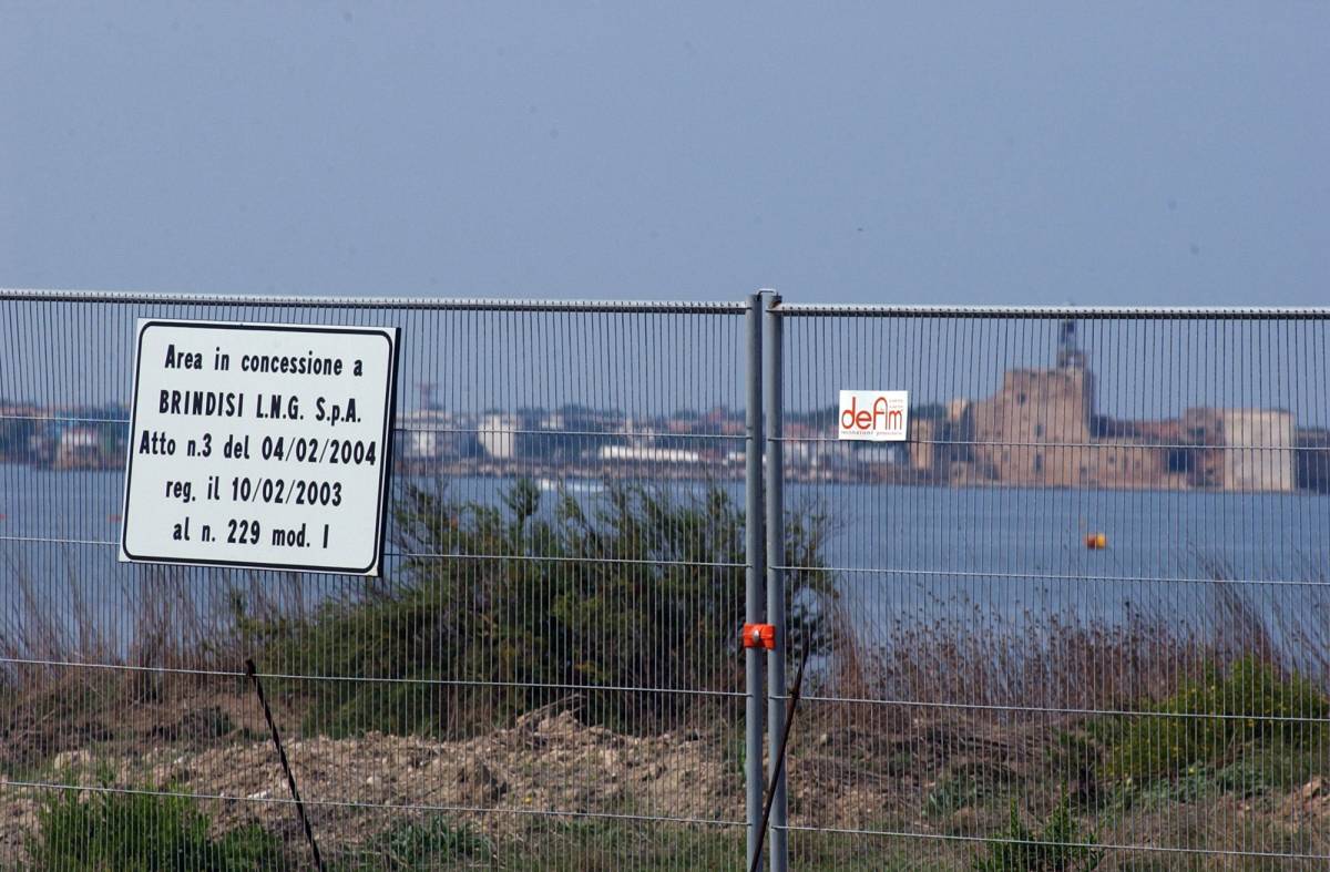 Rigassificatore Brindisi, cinque arresti 
In manette l'ex sindaco di centrosinistra 