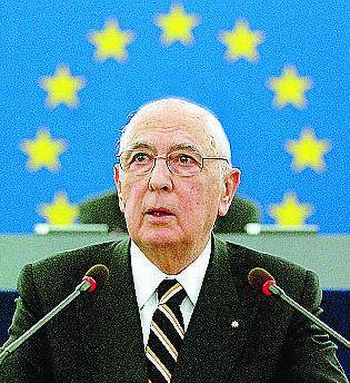 Napolitano frusta gli euroscettici «Non si ridiscute la Costituzione»