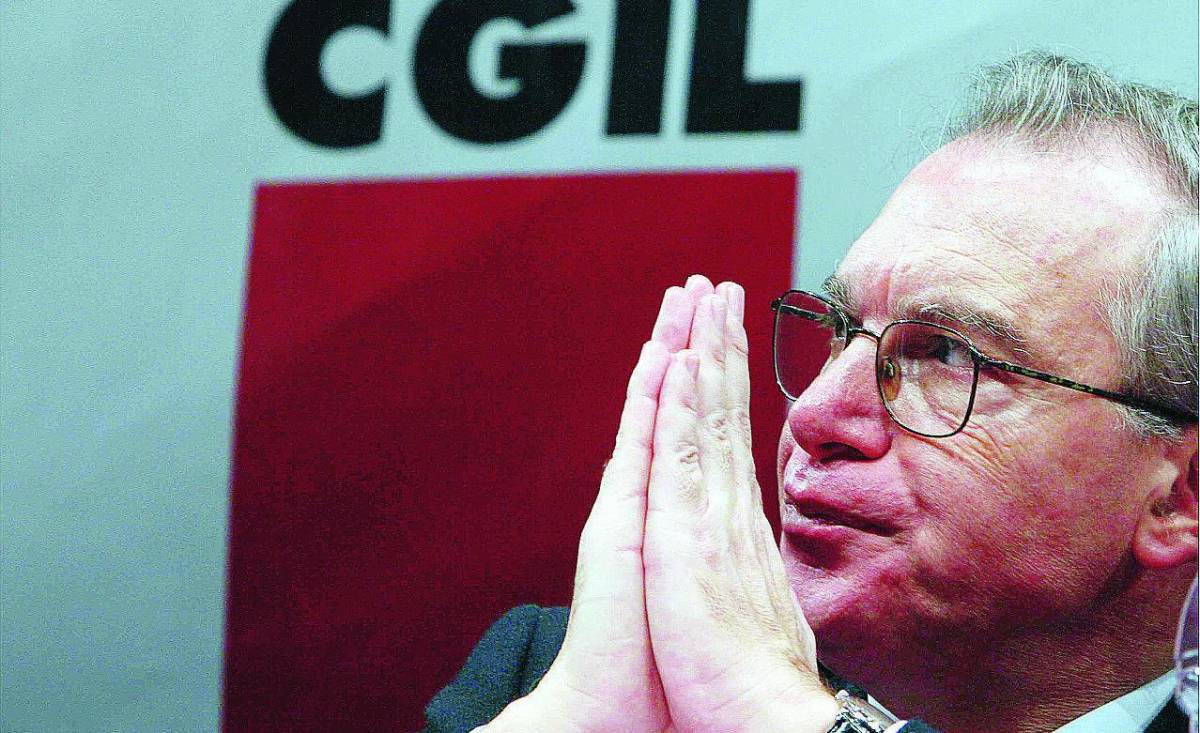 Guido Rossa bandiera Cgil. Ma solo da morto