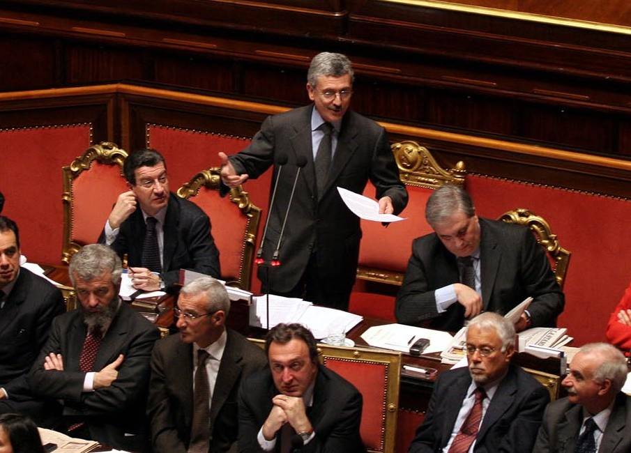 Il Senato licenzia il centrosinistra