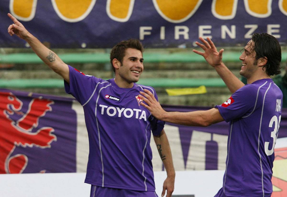 Mutu&Toni che coppia. Il derby si tinge di viola