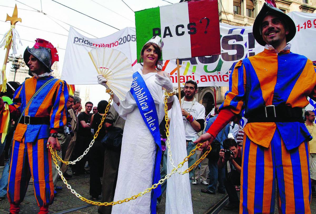 «Coppie di fatto, insistere è solo masochismo politico»