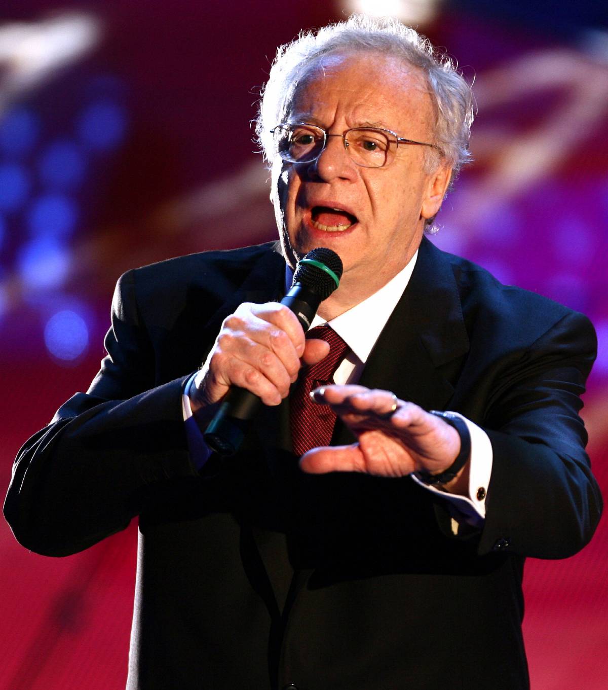 Dorelli: "Al festival per imparare"
