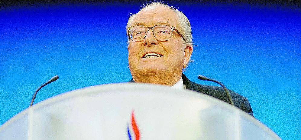 Le Pen a caccia di firme per l’Eliseo