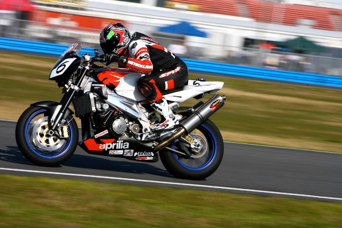 Aprilia "Tuono" trionfa nella 500 km di Daytona