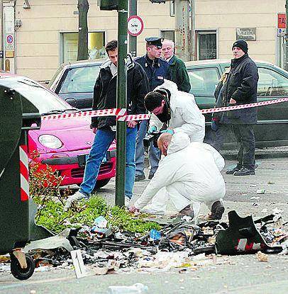 Tre bombe nella notte a Torino I Pm: atto di matrice anarchica