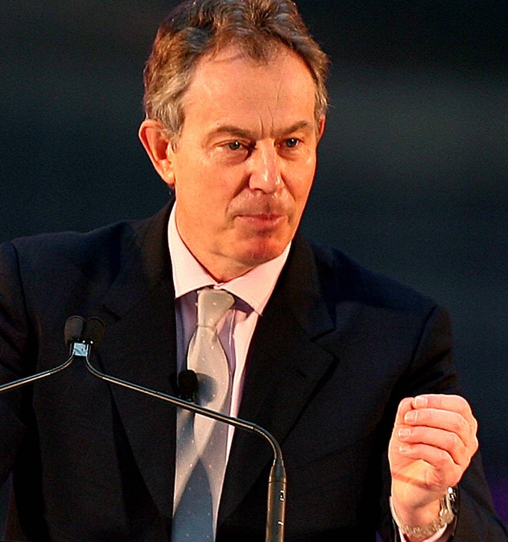 Scandalo onorificenze, nuovi guai per Blair