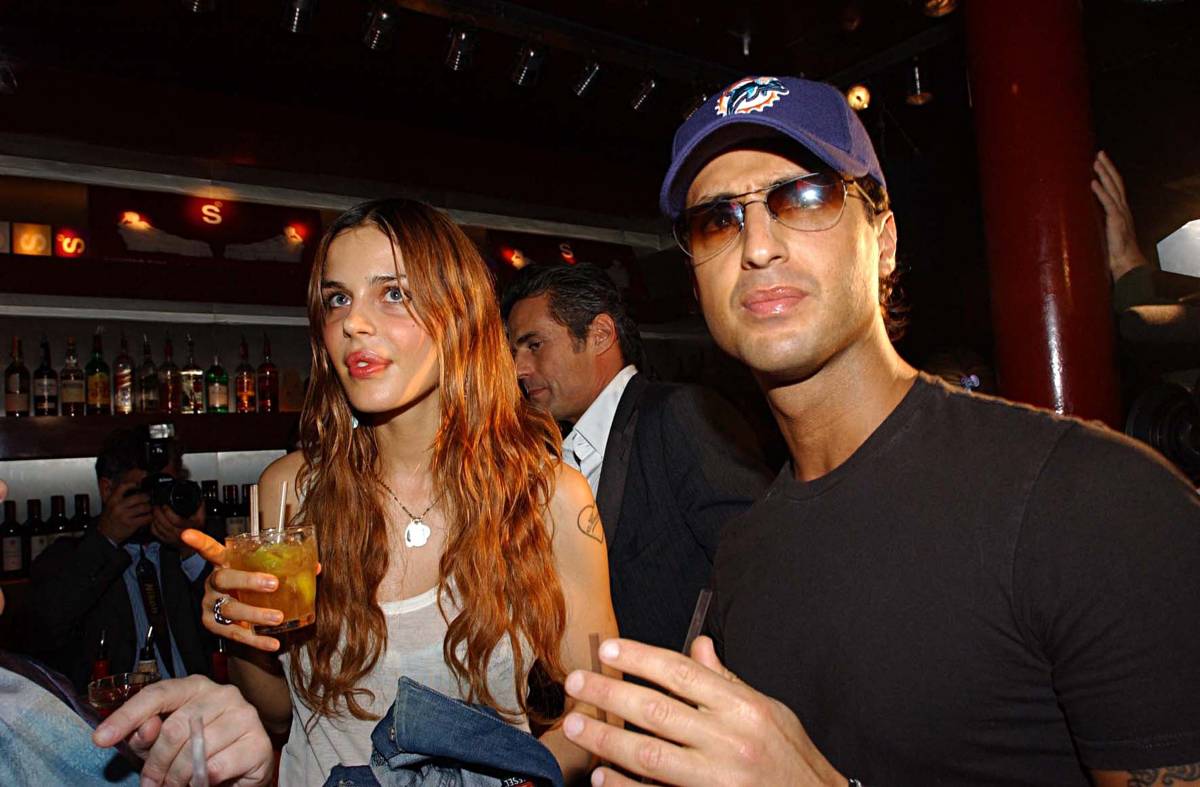 Arrestato Corona, il fotografo dei Vip 
"Ma non dite niente a mia madre"
