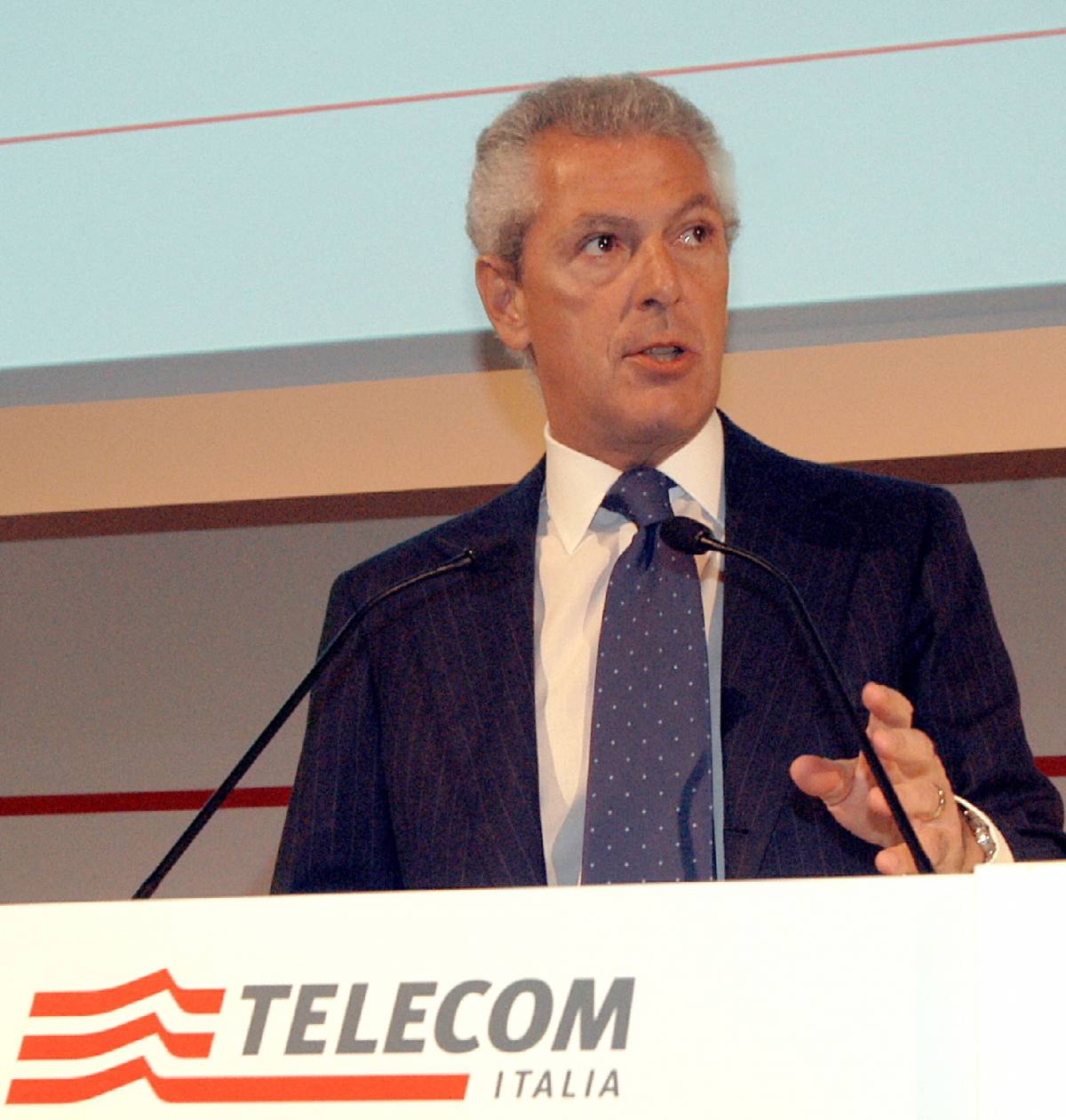 Tronchetti: "Siamo pronti 
a uscire da Telecom"