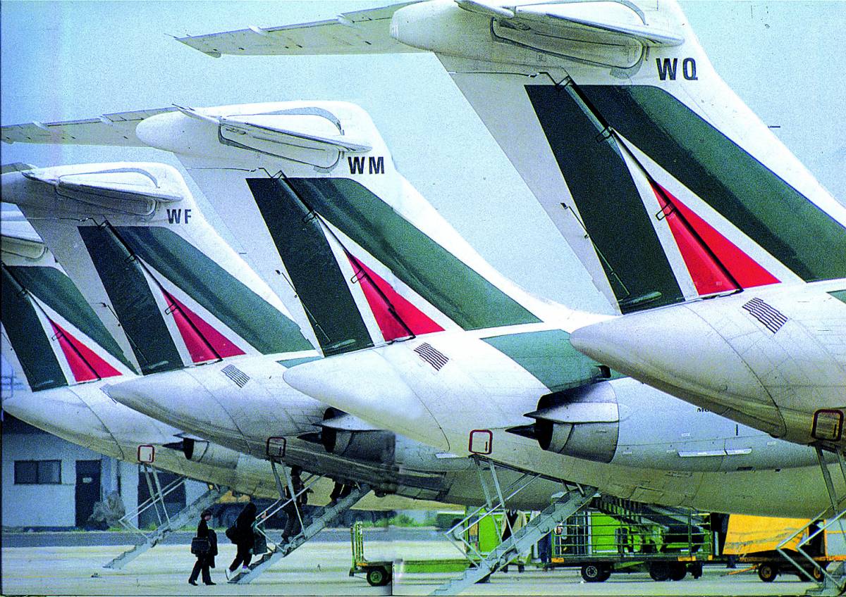 Sciopero Alitalia: 96 voli cancellati