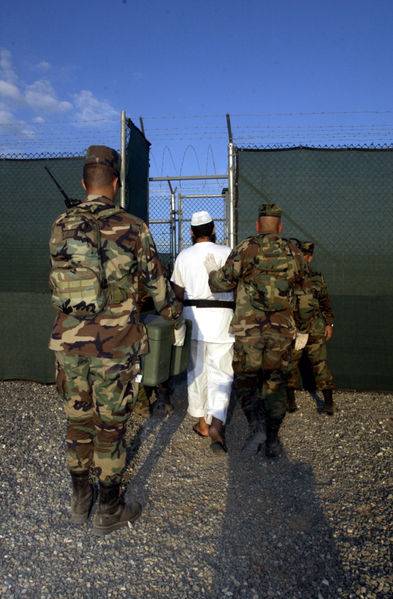 Il segretario alla Difesa degli Stati Uniti: "Chiudere al più presto Guantanamo"