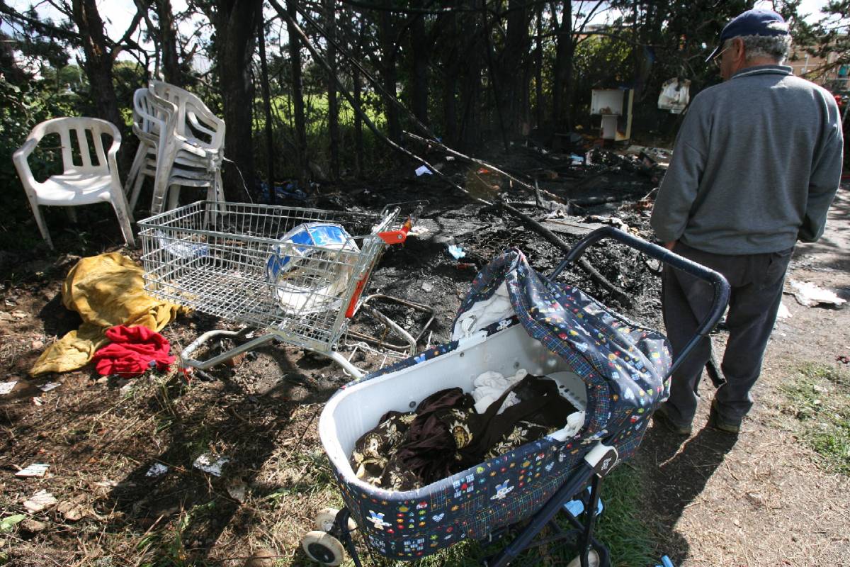 Bimba di cinque mesi muore in un rogo