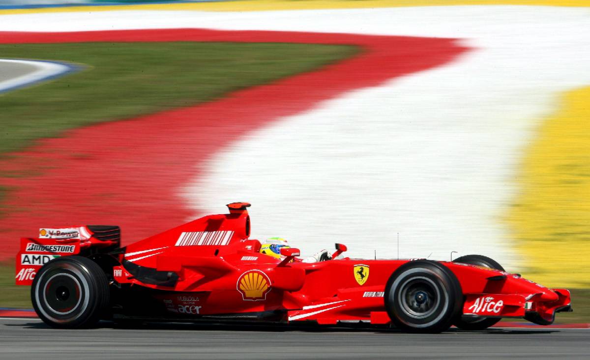 Malesia, la Ferrari di Massa prima nelle prove libere
