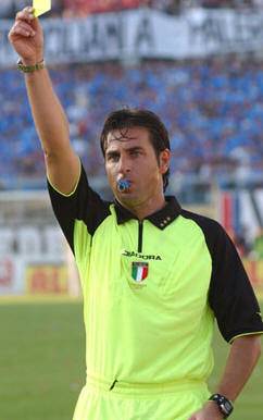 Calciopoli, l'Aia sospende Bertini, 
Paparesta e gli altri cinque arbitri