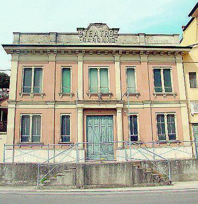 Battaglia per il teatro chiuso da trent’anni