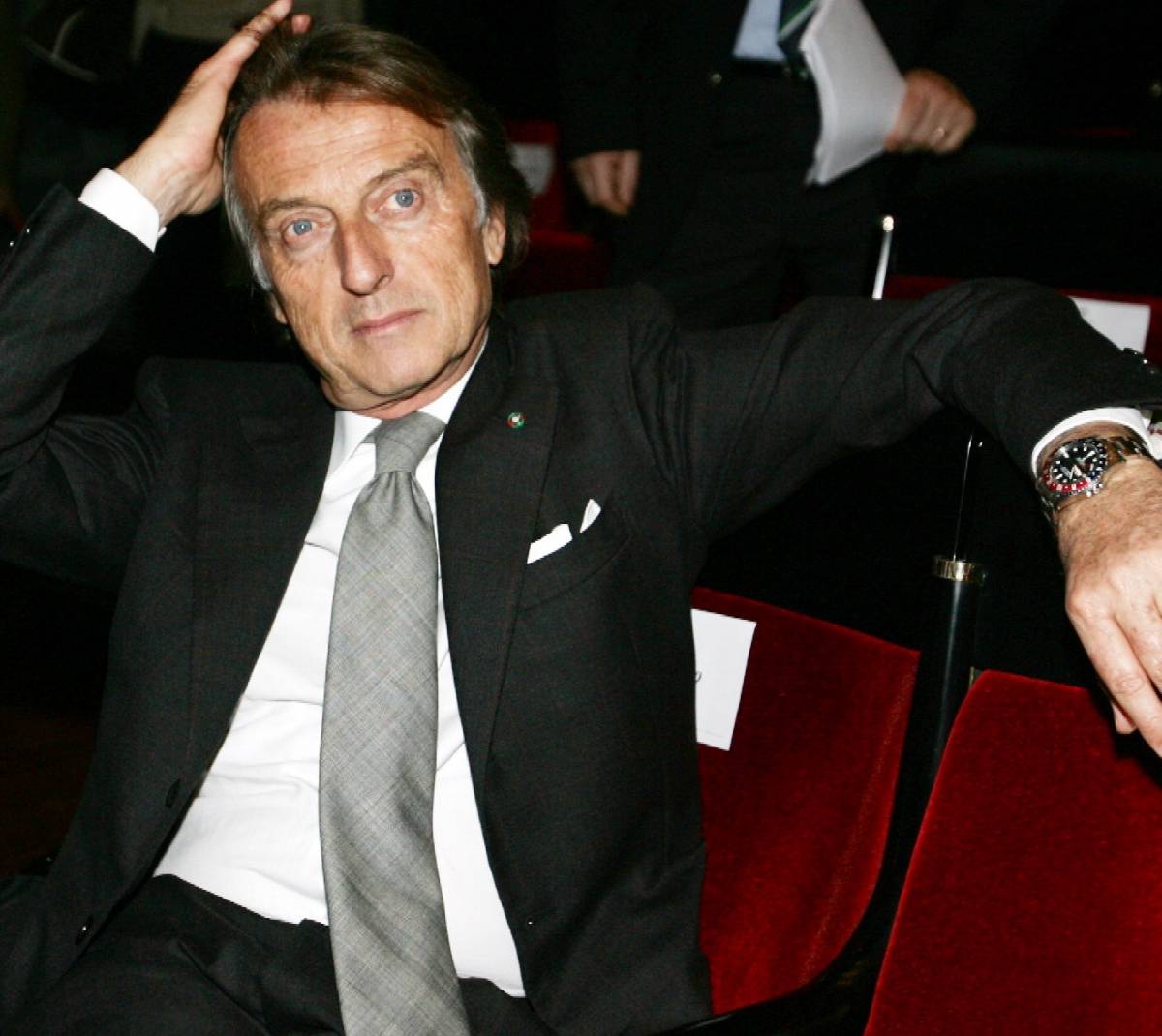 Montezemolo: "Troppa politica allontana gli investimenti"