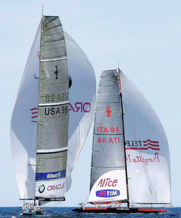 Luna Rossa vola, Bmw Oracle 
sull’orlo di una crisi di nervi