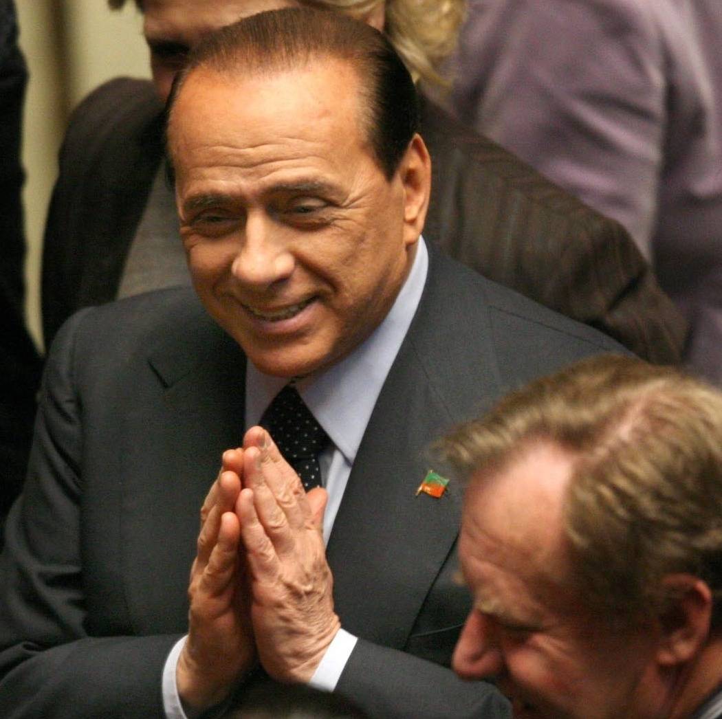 Berlusconi critica la Rai: 
è piena di raccomandati