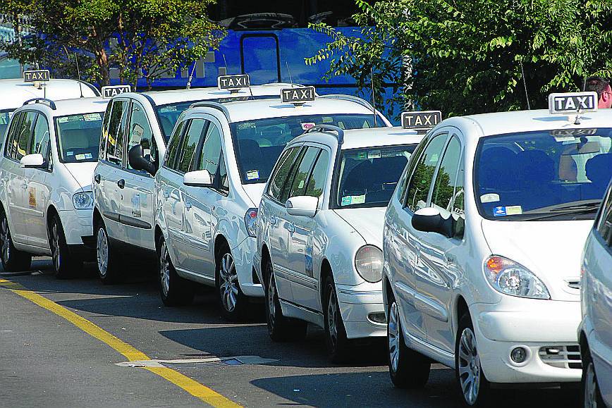 Taxi, è di nuovo protesta: sciopero il 31 maggio