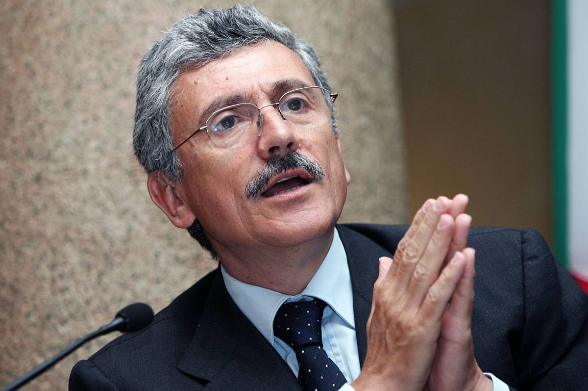 D'Alema sfida Bush: 
su Kabul rispondiamo 
solo al parlamento